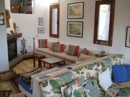 Área de estar con chimenea