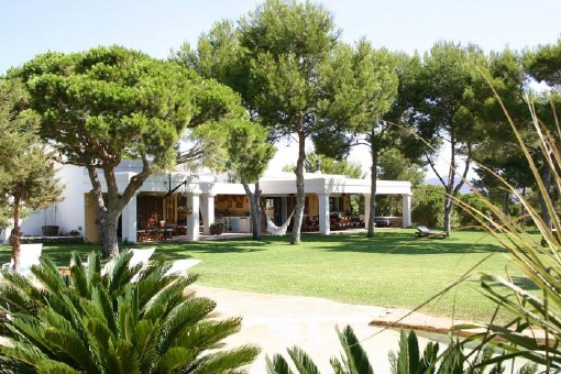 Villa en Sa Caleta para vender