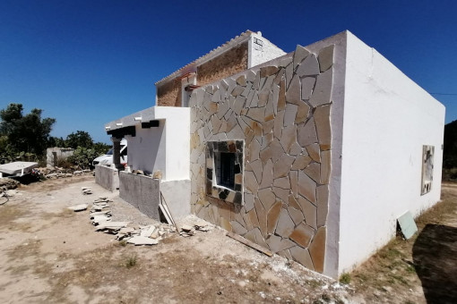 Encantadora antigua casa rural para reformar en Formentera